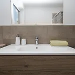 Modern 4-bedroom With Pool In * Ližnjan