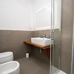 Modern 4-bedroom With Pool In *